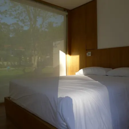 Manzanos サンタ・クルス・デ・オレイロス